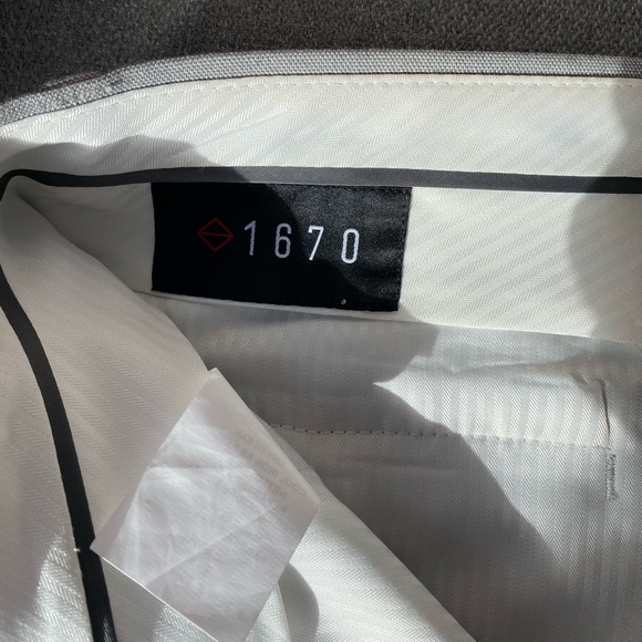 Light grey men’s dress pant 30 width 30 length. - Picture 6 of 7